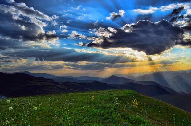 https://pixabay.com/photos/nature-landscape-kaçkars-mountains-3048299