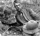 Žymus amerikiečių šnipas ir archeologas Sylvanus'as Griswold'as "Vay" (Vėjus) Morley (1883-1948).
