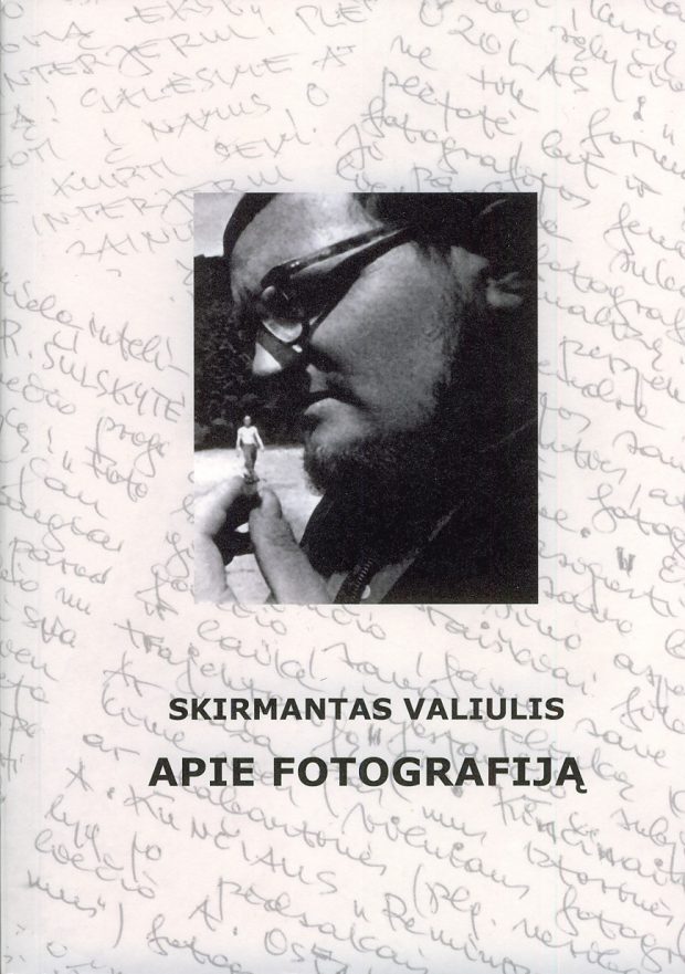 „SANSAROS RATAS SUKASI...“: APIE FOTOGRAFIJĄ
