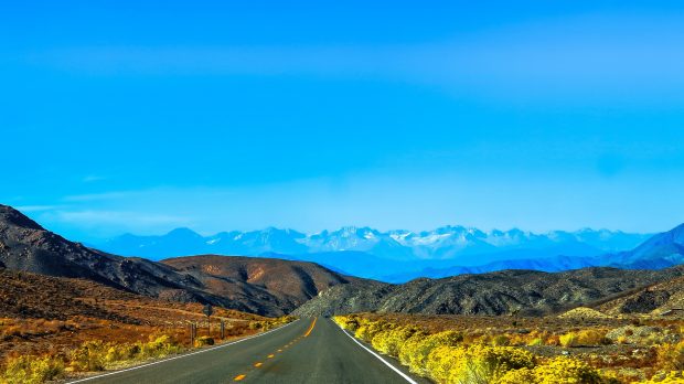 https://www.pexels.com/photo/asphalt-blue-sky-clouds-countryside-490411 nuotr.