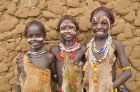 Jie nebaigė Vilniaus universiteto. https://photos.travelblog.org/Photos/11053/555536/f/5726469-Happy_Hamer_Children_-_Turmi-_Omo_Valley-_Ethiopia-0.jpg.